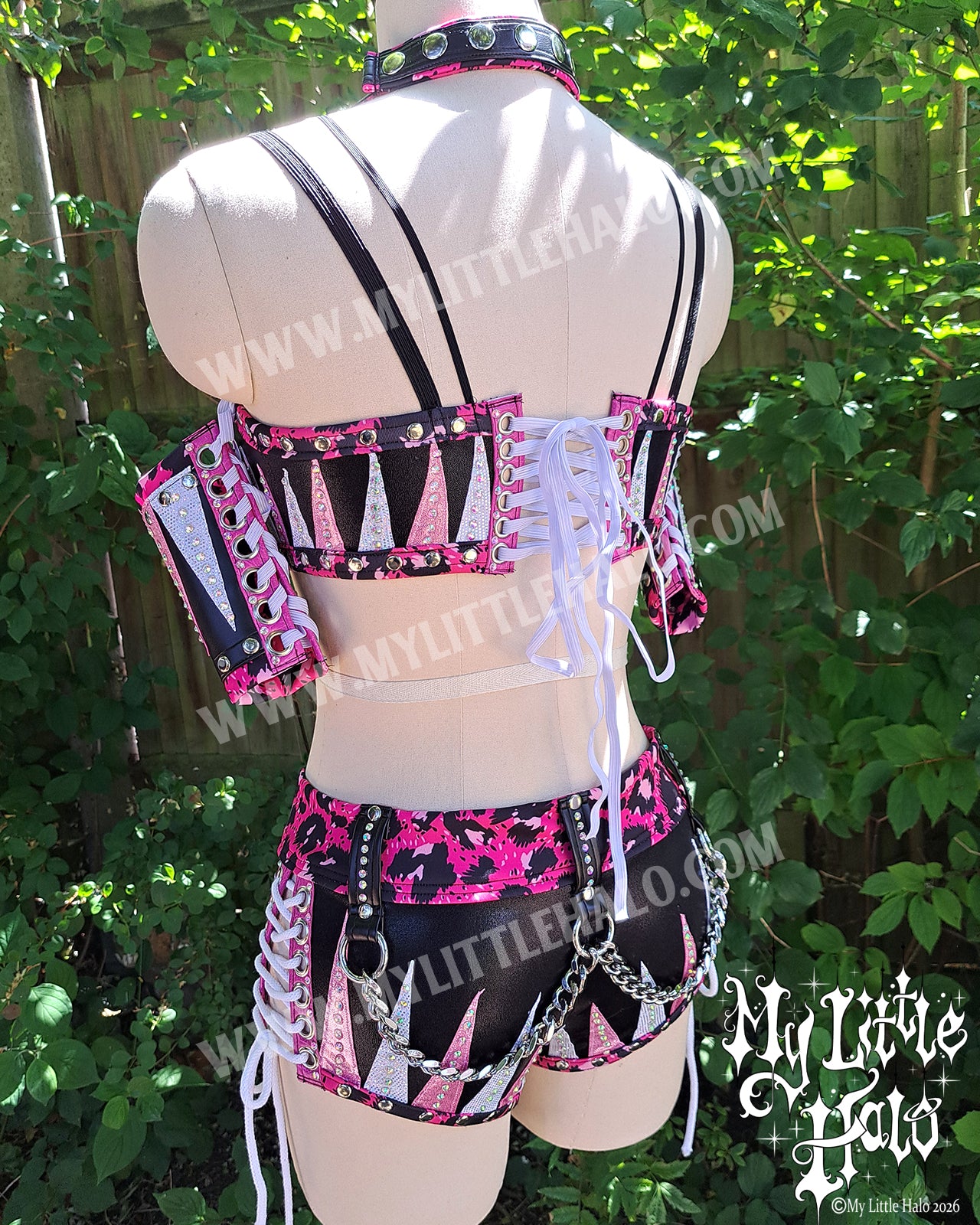 Pink, Black & White 3 Piece Wrestling Set
