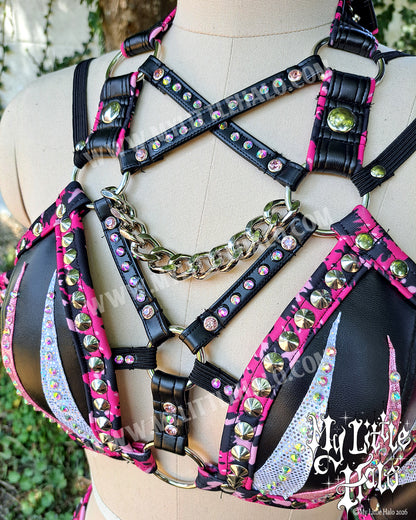 Pink, Black & White 3 Piece Wrestling Set