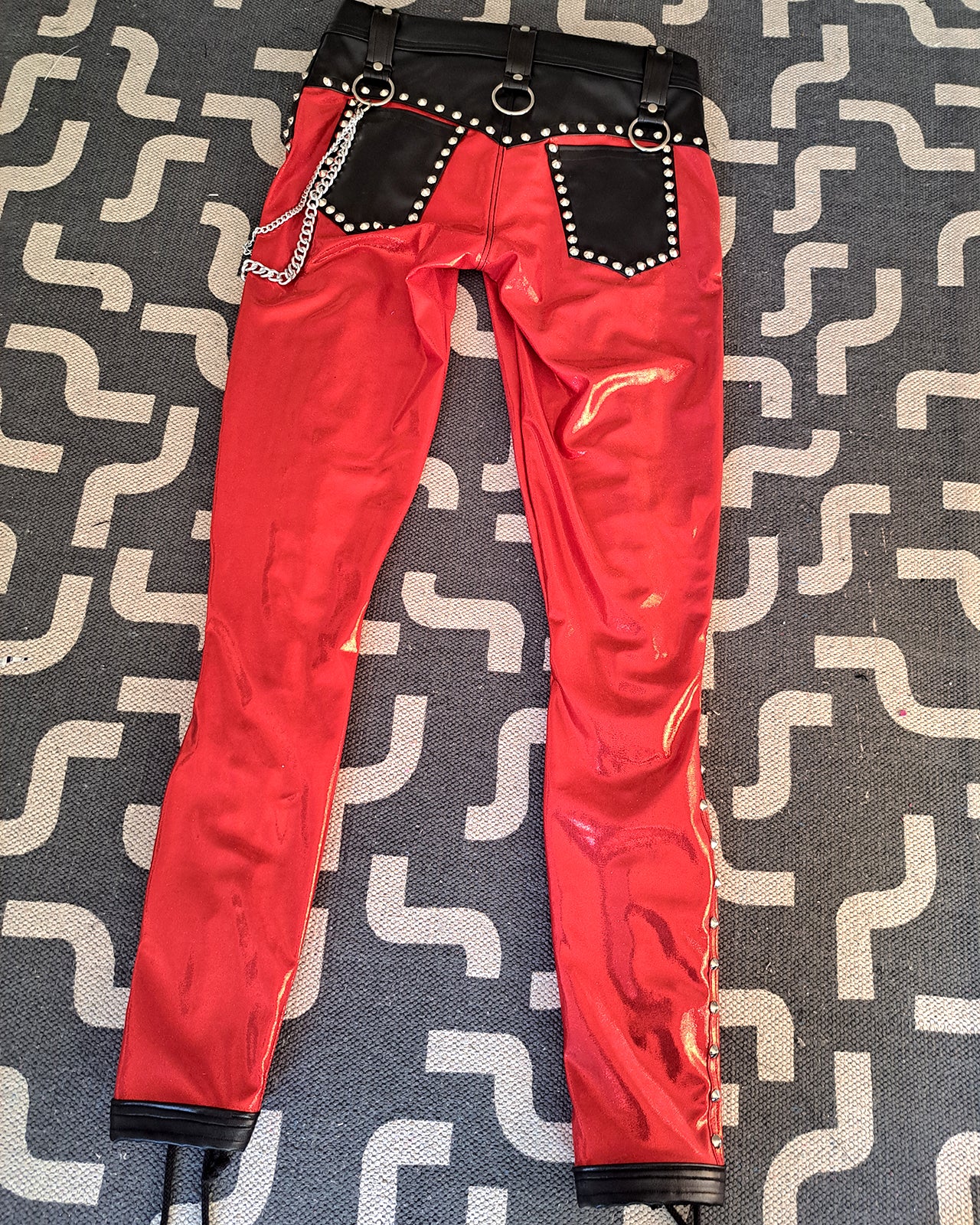 Red Front Lace up Skinny Pants (Size M/L)