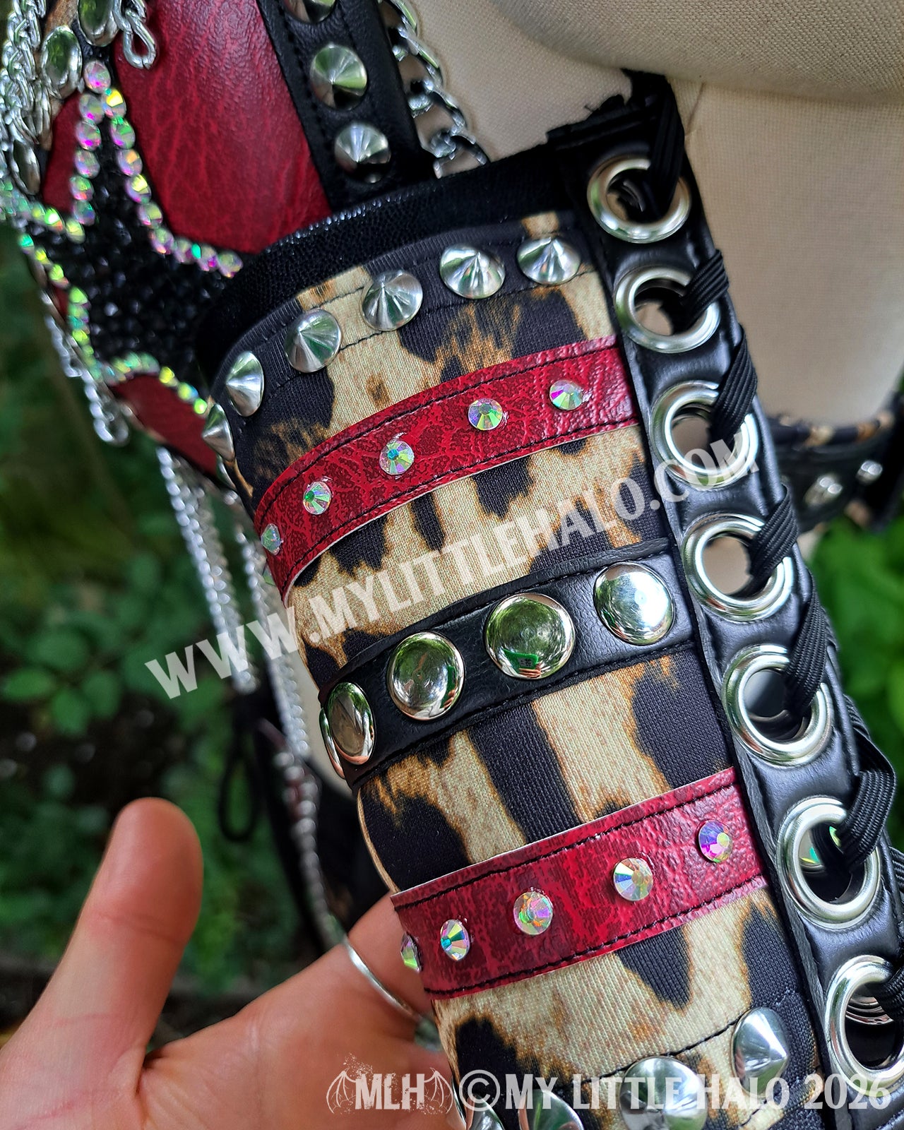 Red & Black Rhinestone Stars Wrestling Set